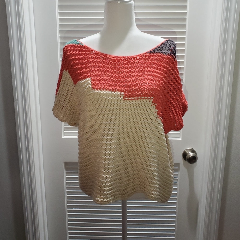 Anthropologie Cream Coral crocheted top Sir Sir by Correll Correll
